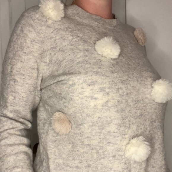 Banana Republic pom pom sweater - Picture 2 of 7